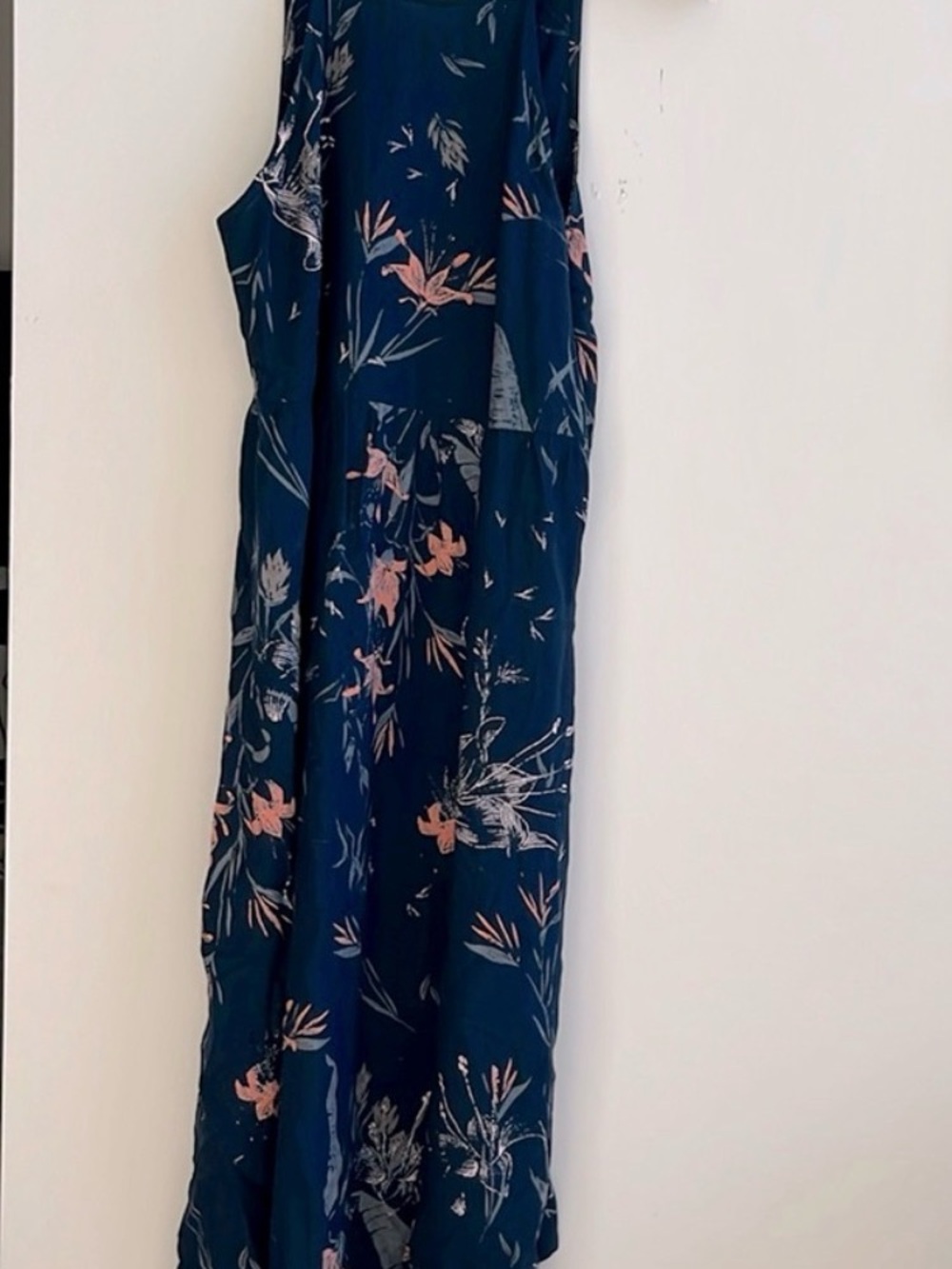 ROXY Midi length Dress. Lace up back. Side zipper. Size Small - Picture 4 of 9